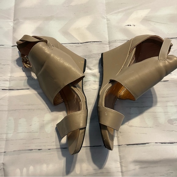 Taupe Platform Sandals / Open Toed Wedge Heels, Lane Bryant Size 12 W - Picture 13 of 13